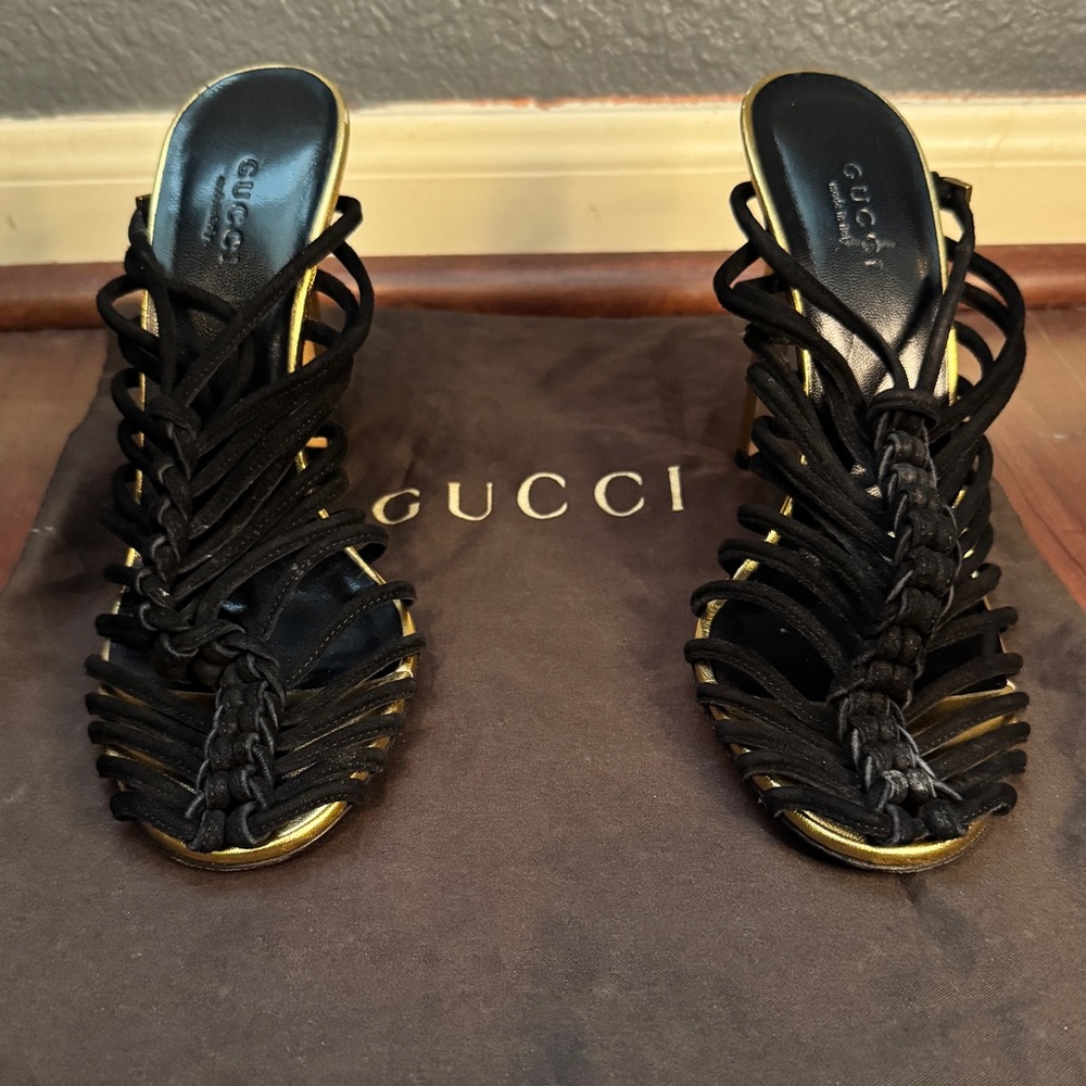 Gucci Women's Black and Gold Strappy Slingback Heels